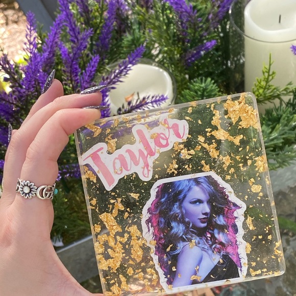 Taylor Swift Pink & Purple Portrait w Gold Flakes Resin Display Art & Mini Easel - Picture 9 of 16